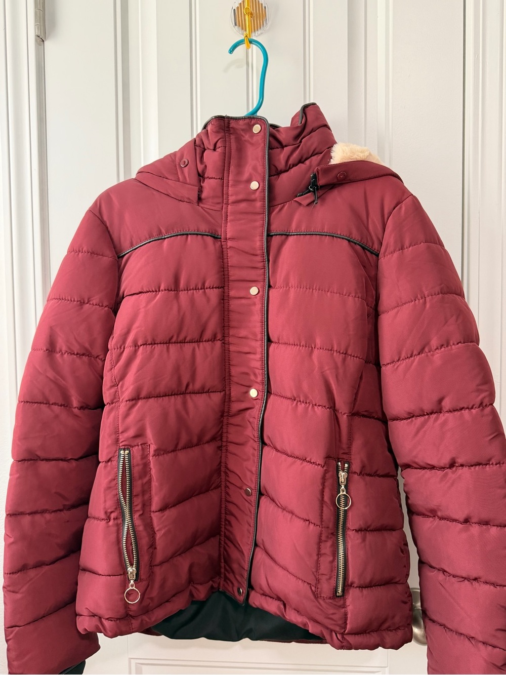 Women's Hooded Puffer Jacket